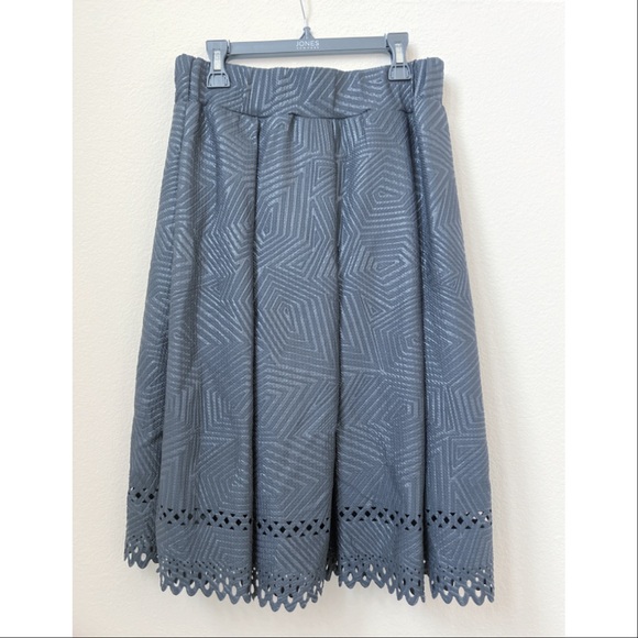 Dresses & Skirts - Black pleated skirt